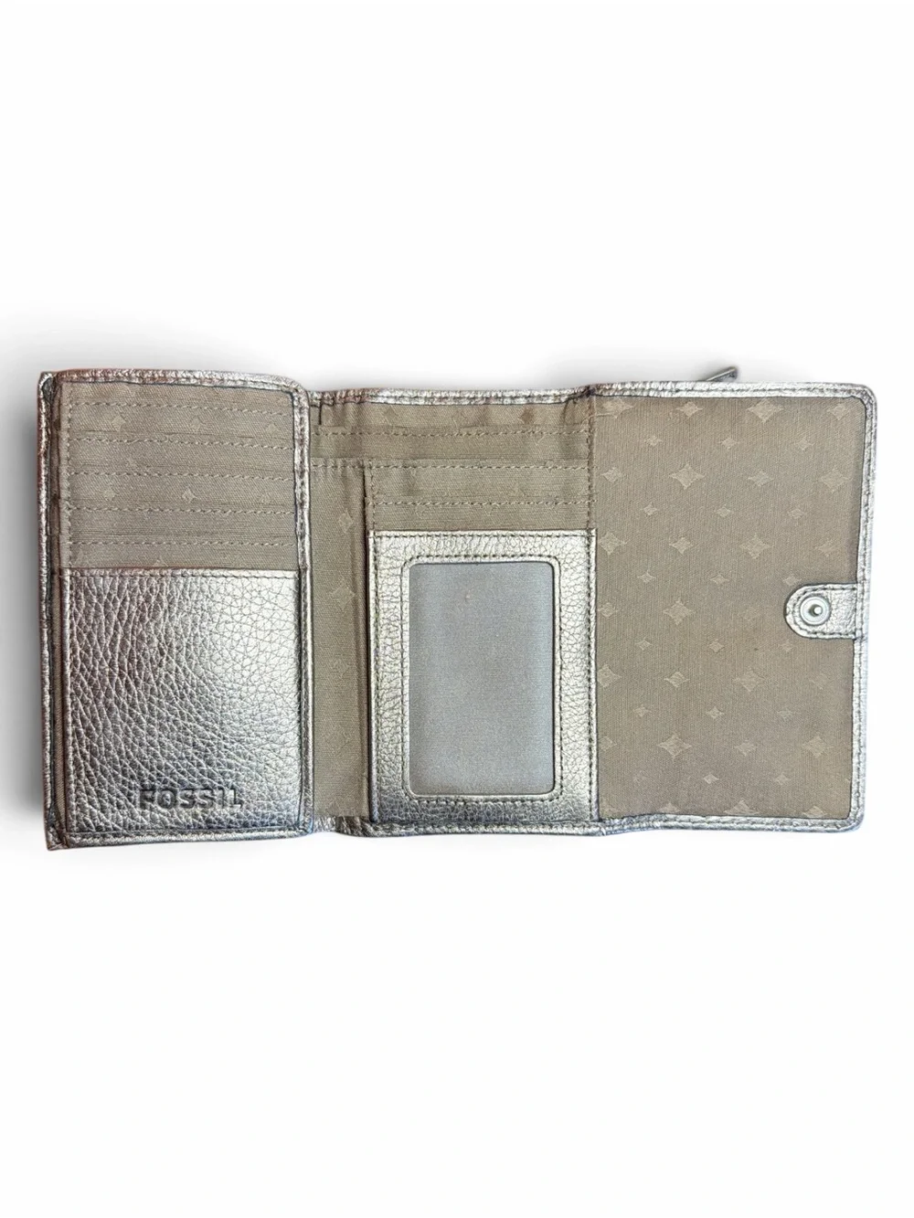 Fossil Maddox trifold wallet made of metallic leather